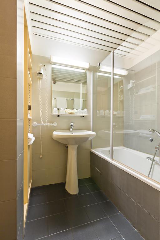 Hotel La Montagne Ла-Клюза Екстер'єр фото